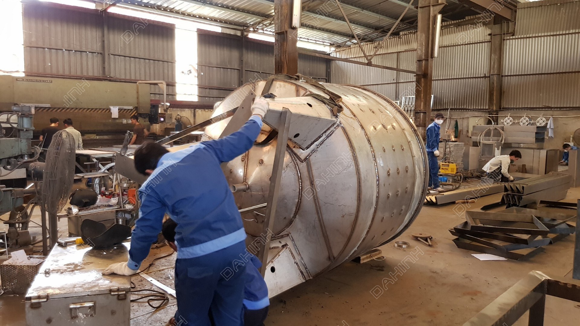 Gia công, sản xuất bồn chứa inox chất lượng cao tại Đa Hình