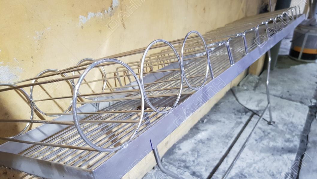 giá treo ly inox quầy bar mạ vàng