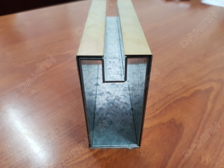 Chấn Gấp vách kính khung Inox Mạ Vàng