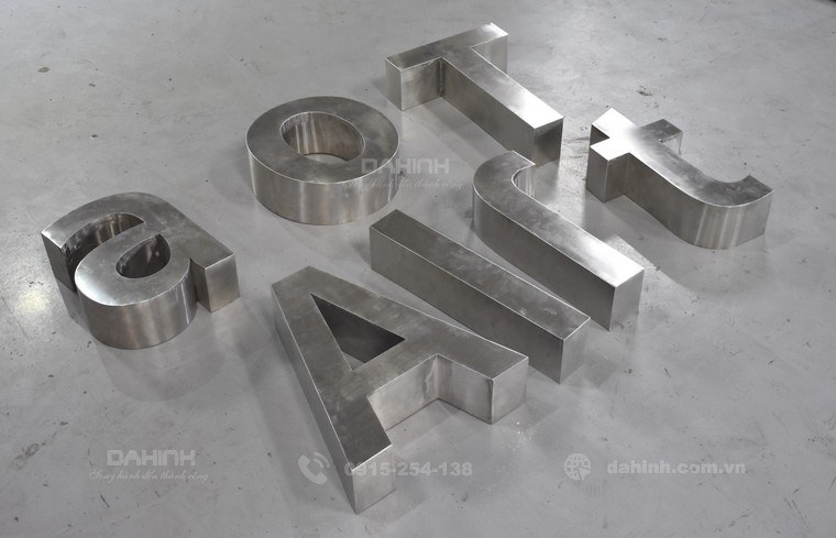 Gia công chữ nổi inox
