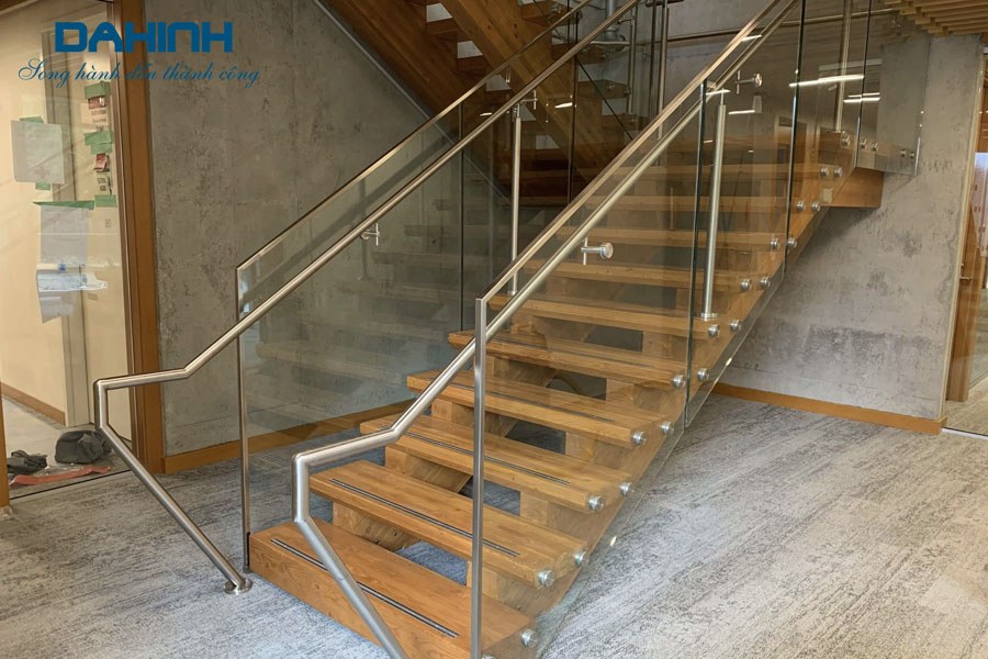 lan can inox đẹp lan can inox đẹp