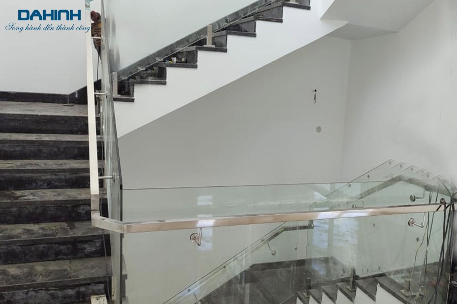 lan can inox đẹp lan can inox đẹp